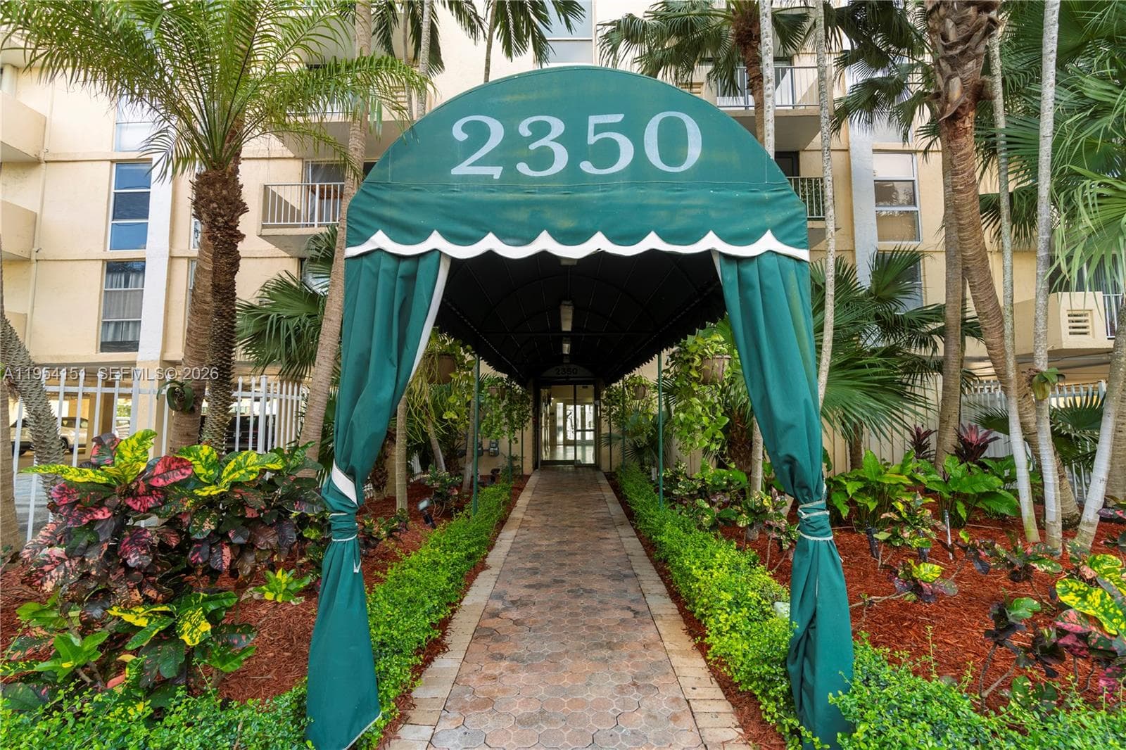 2350 NE 135th St # 1202, North Miami, FL 33181