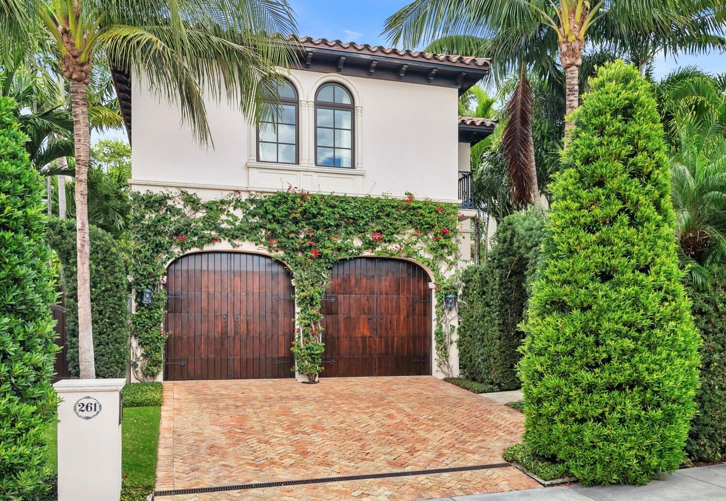 261 Seminole Avenue, Palm Beach, FL 33480 photo 2