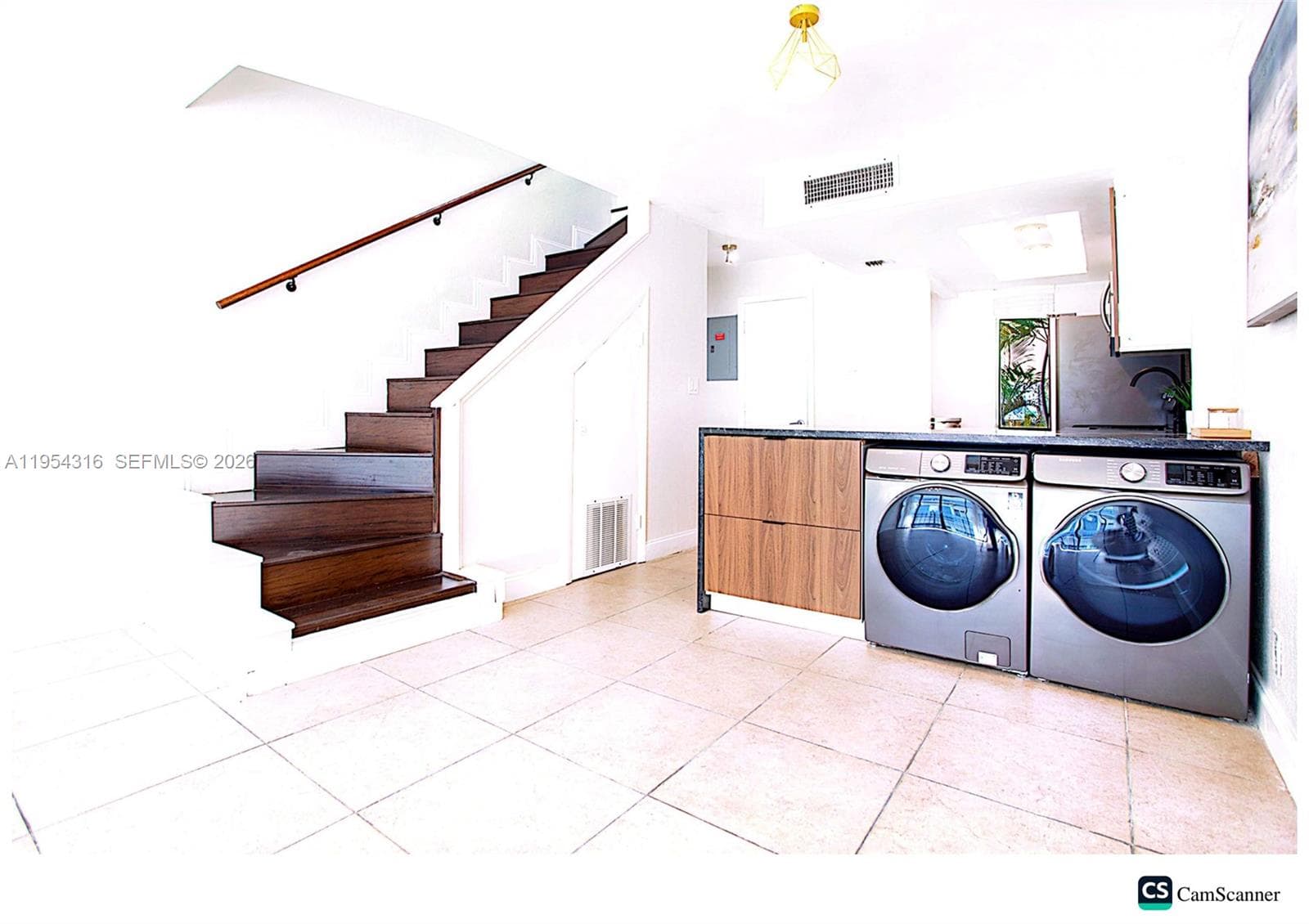 1531 SE 15th St # 5, Fort Lauderdale, FL 33316 photo 4