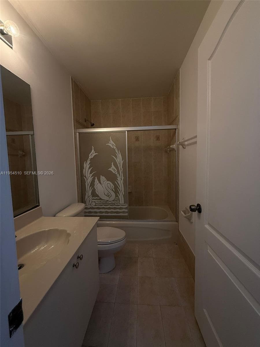 17640 NW 73rd Ave # 200-19, Hialeah, FL 33015 photo 2