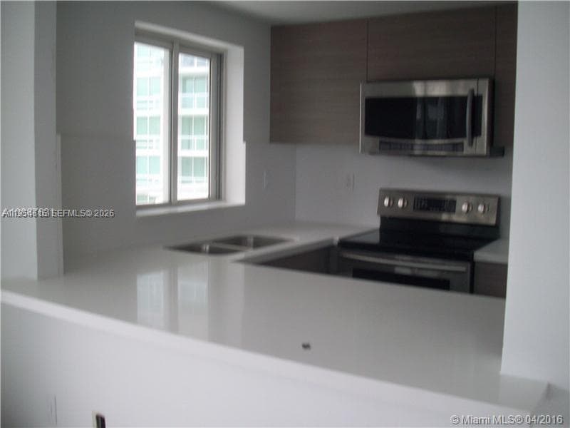 1402 Brickell Bay Dr # 1103, Miami, FL 33131 photo 4