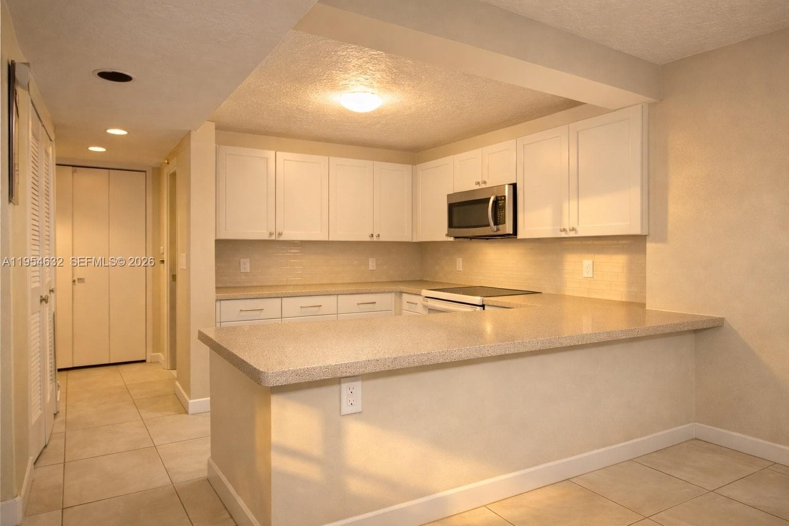 104 SW 9th St # 1101, Miami, FL 33130 photo 2