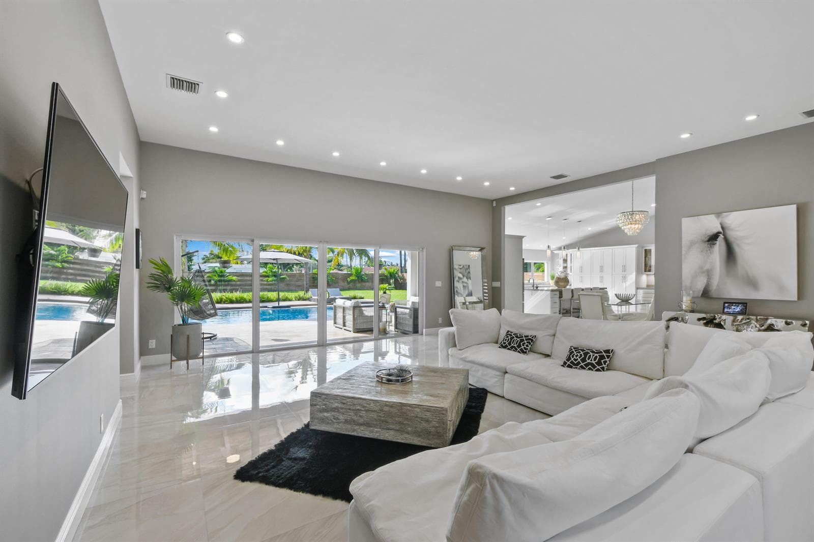 7101 W Lake Drive, Lake Clarke Shores, FL 33406 photo 4