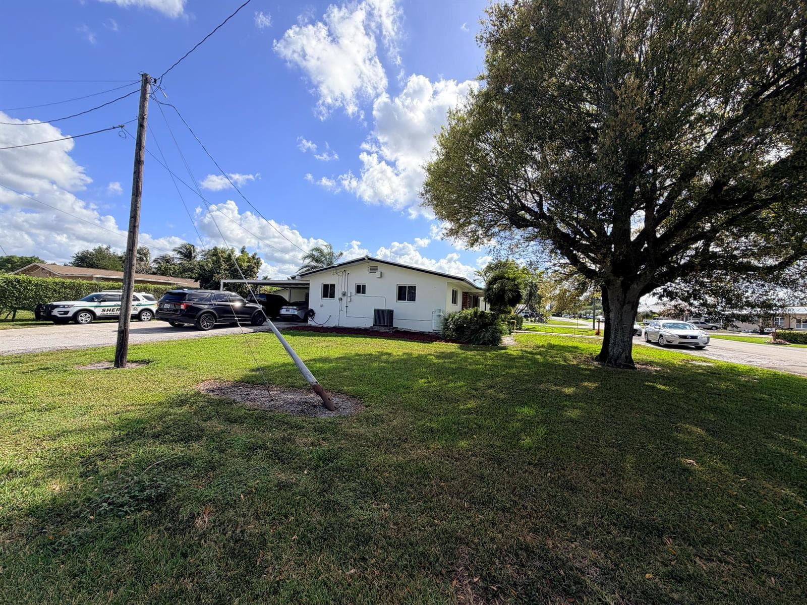 955 NW 4th St Street, Belle Glade, FL 33430 photo 4