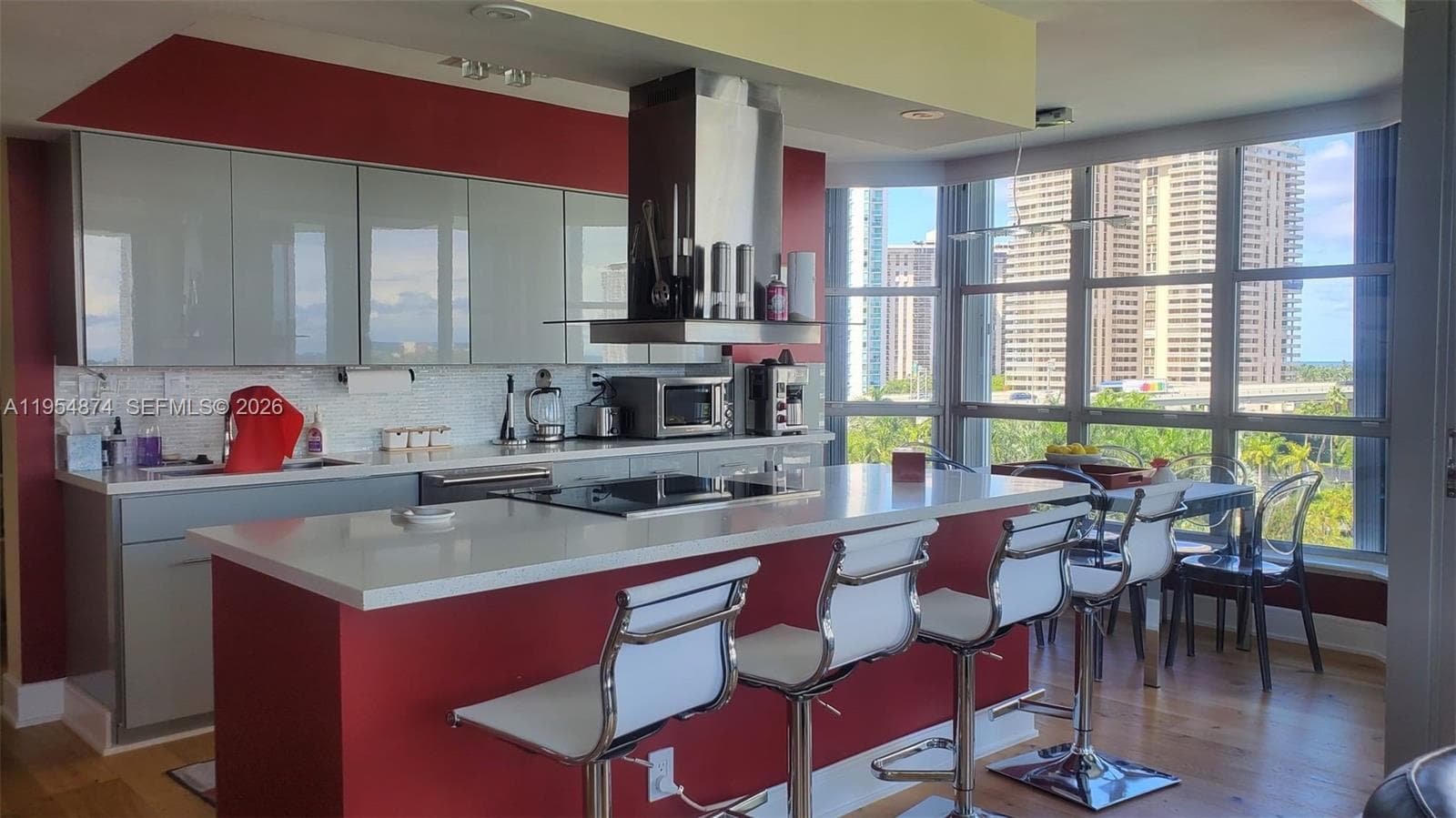 3600 Mystic Pointe Dr # 913, Aventura, FL 33180 photo 2