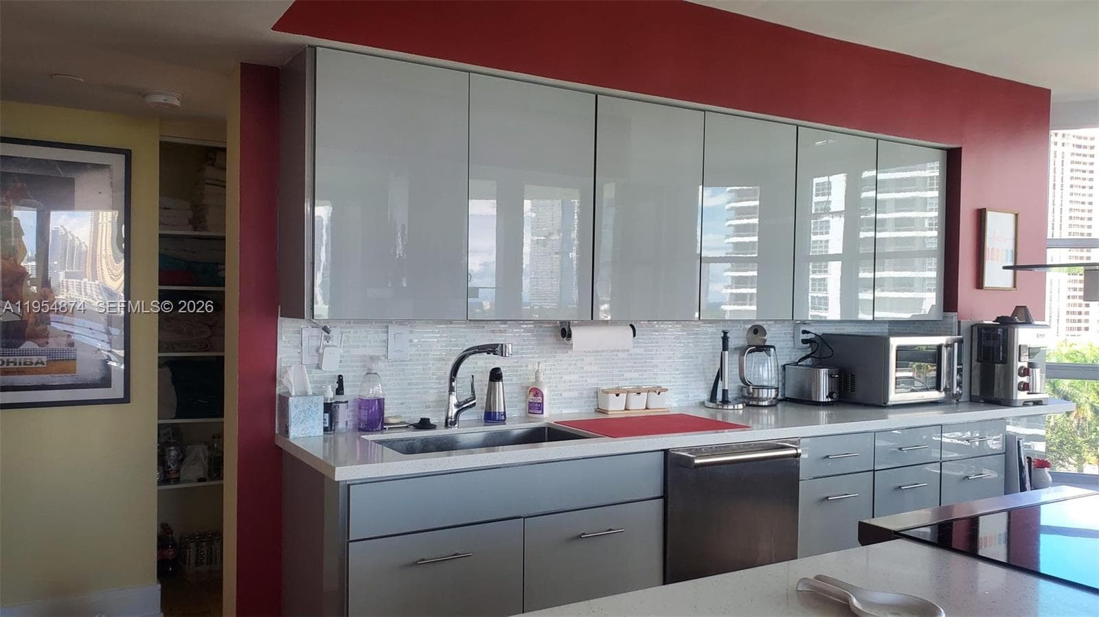 3600 Mystic Pointe Dr # 913, Aventura, FL 33180 photo 3