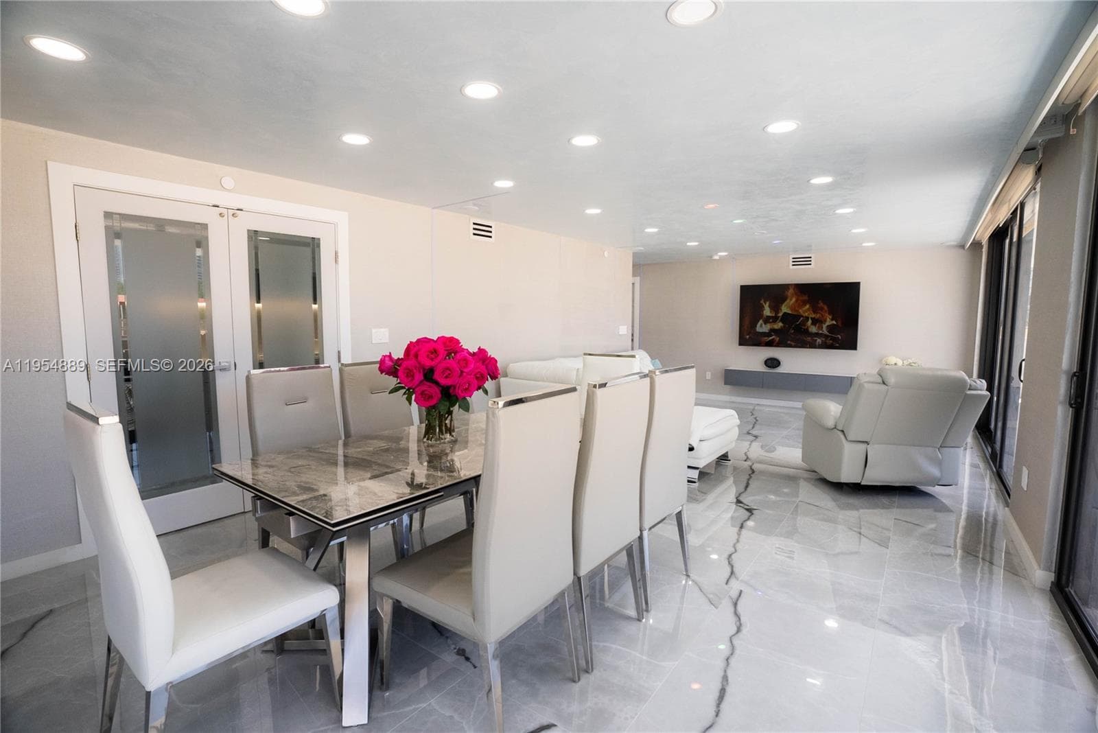 210 174th St # 309, Sunny Isles Beach, FL 33160 photo 3
