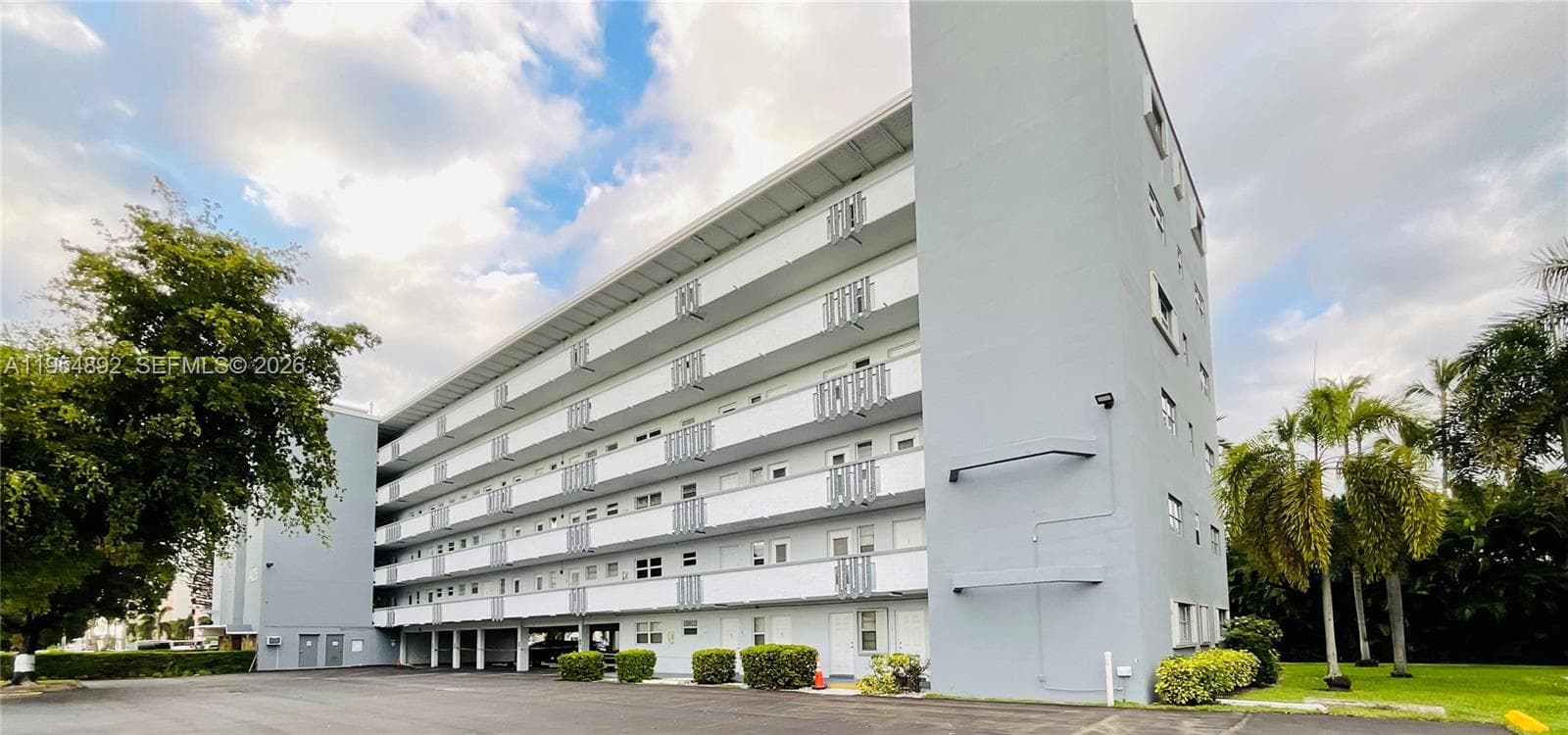 1425 Atlantic Shores Blvd # 209, Hallandale Beach, FL 33009 photo 3