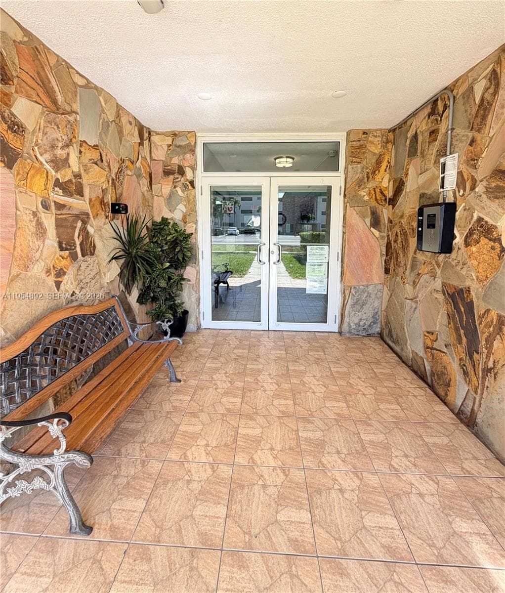 1425 Atlantic Shores Blvd # 209, Hallandale Beach, FL 33009 photo 4
