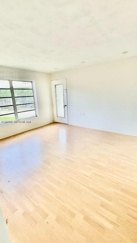 1631 NE 114th St # 201, Miami, FL 33181 photo 4