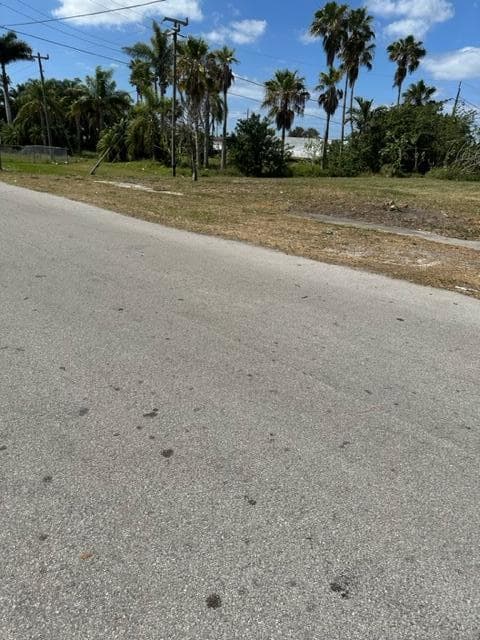501 W Baines Terrace, Pahokee, FL 33476 photo 3