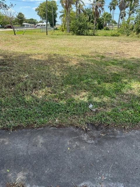 501 W Baines Terrace, Pahokee, FL 33476 photo 5