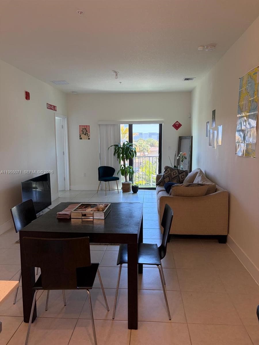 8001 NW 41st St # F-310, Doral, FL 33166 photo 3