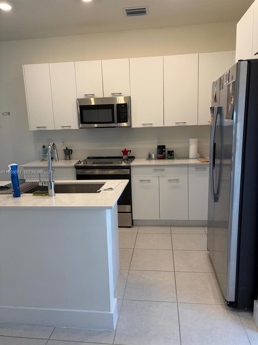 8001 NW 41st St # F-310, Doral, FL 33166 photo 5