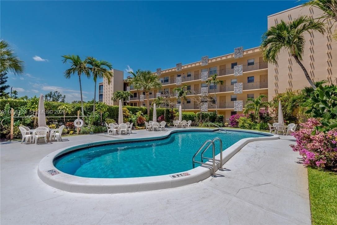 2145 Pierce St # 326, Hollywood, FL 33020 photo 2