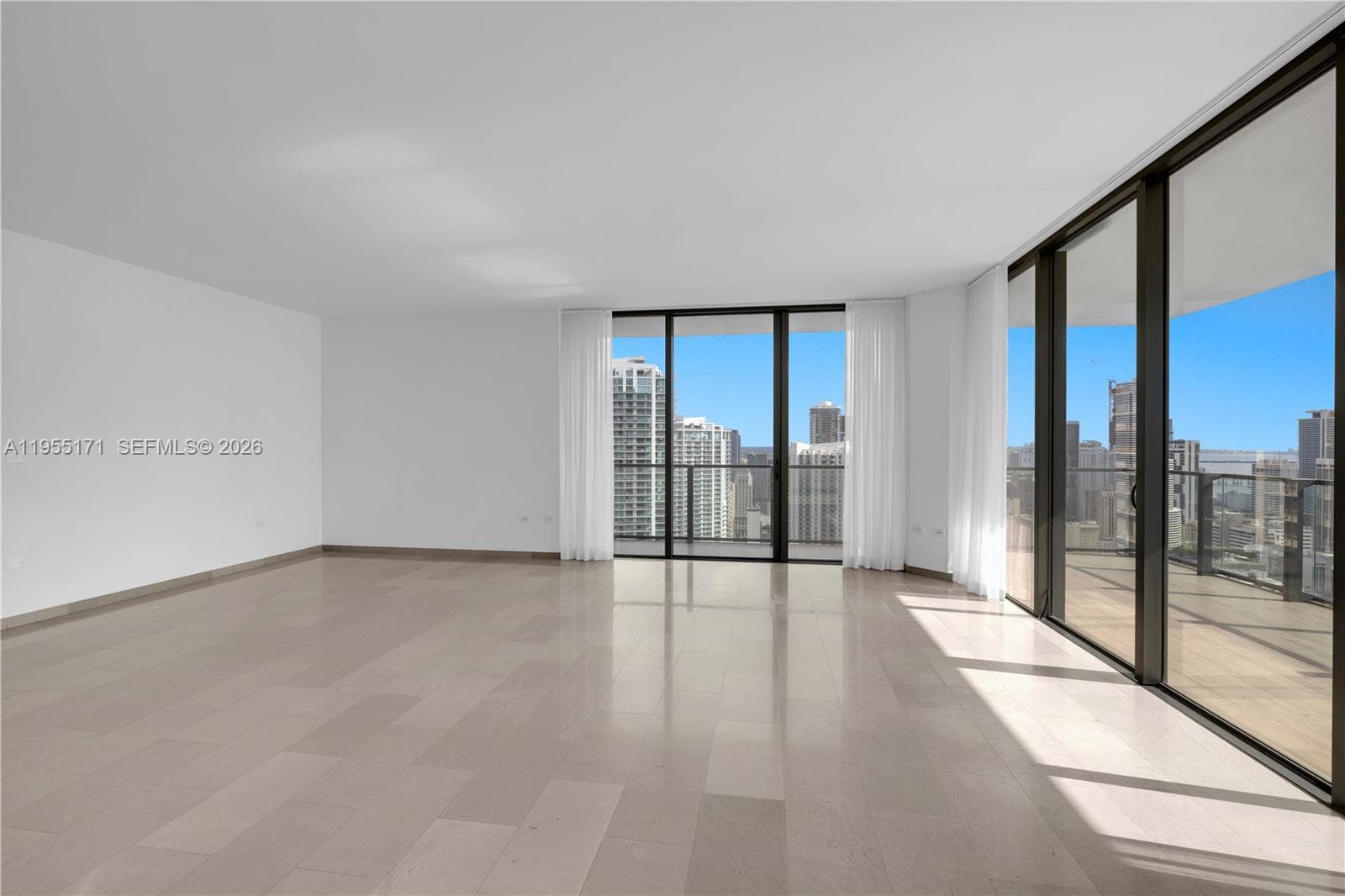 88 SW 7th St # 3711, Miami, FL 33130 photo 5