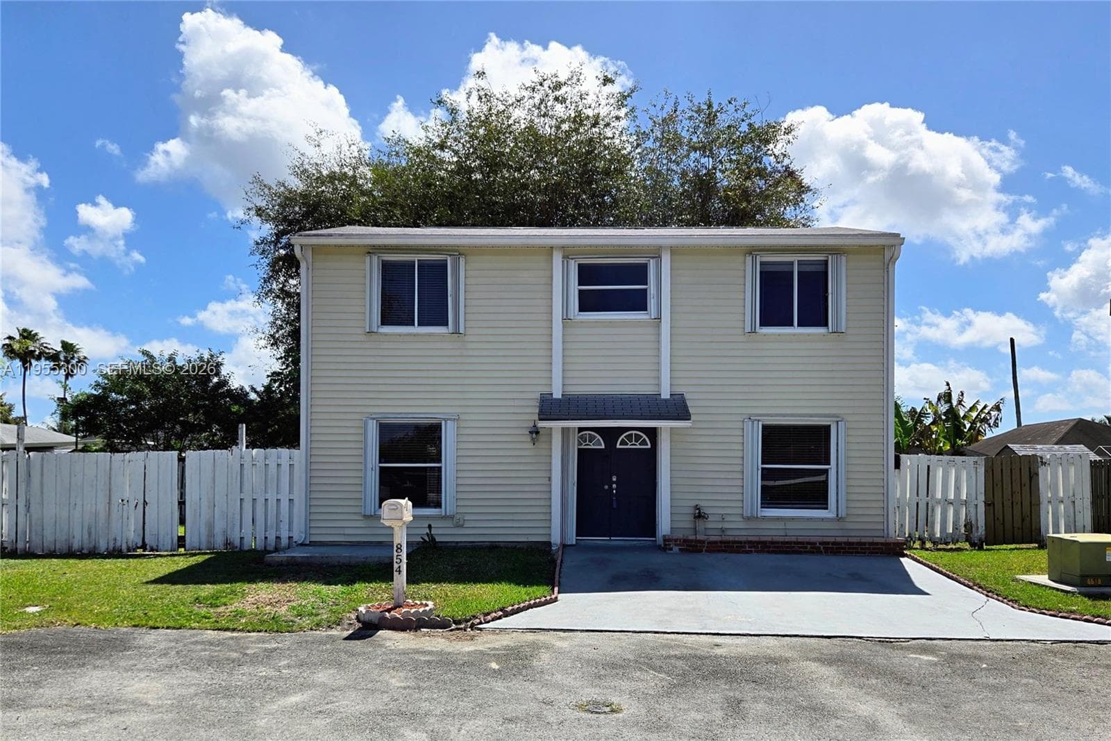 854 SW 8th Pl, Florida City, FL 33034 photo 2