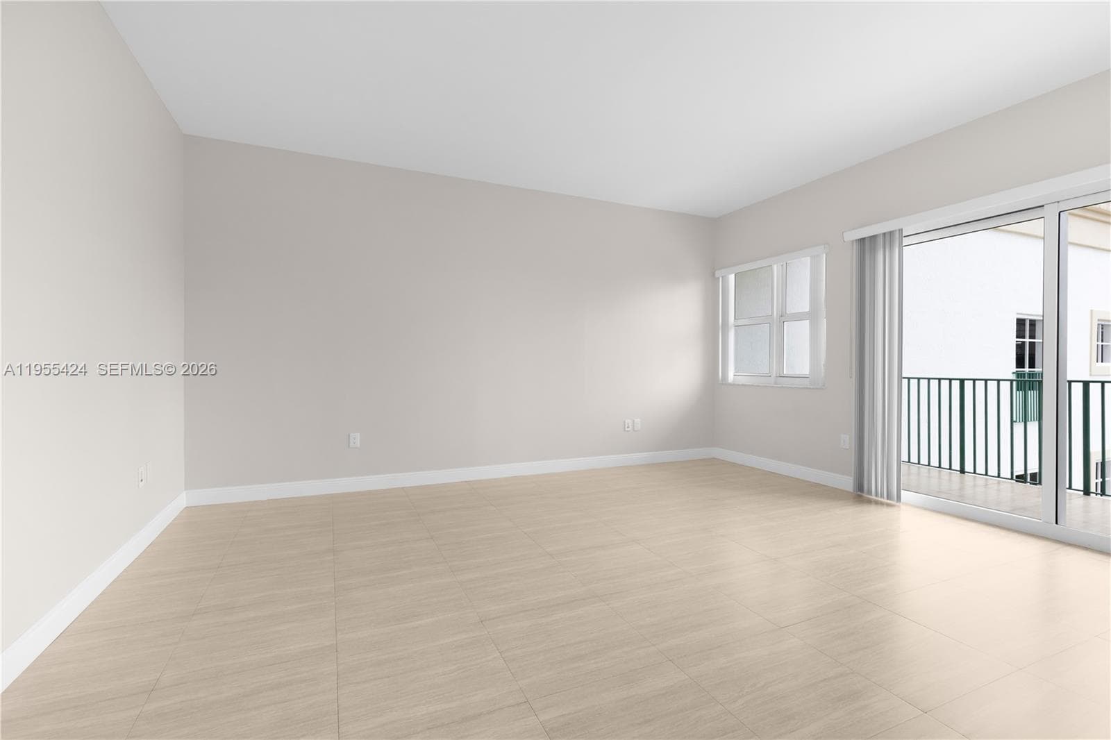 20000 E Country Club Dr # 402, Aventura, FL 33180 photo 4