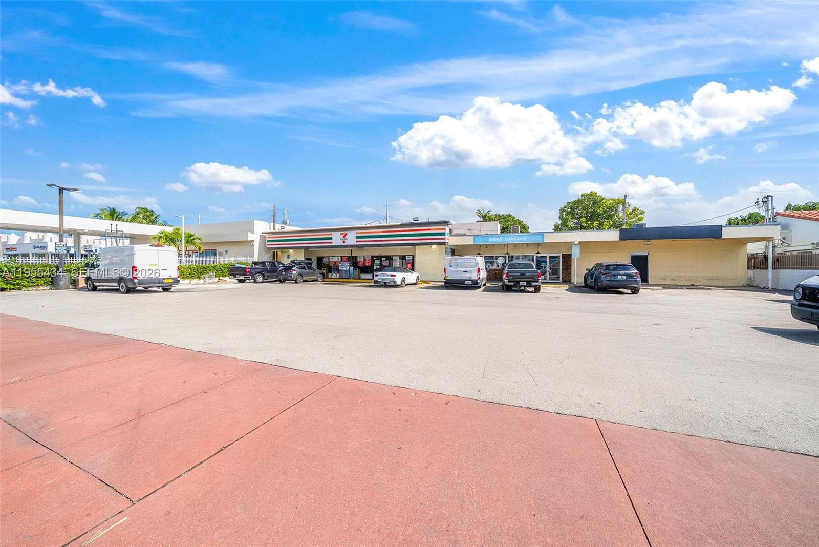1441 Alton Rd, Miami Beach, FL 33139 photo 4
