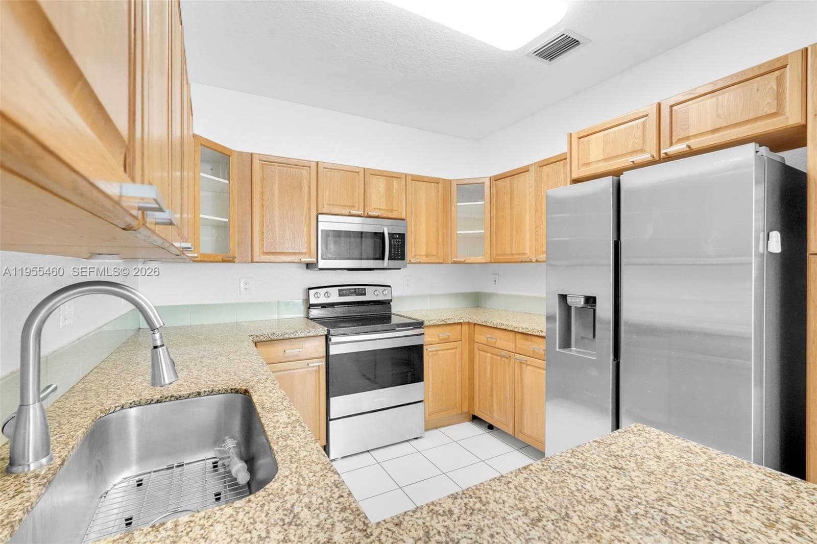 1120 Cliffrose St, Hollywood, FL 33019 photo 5