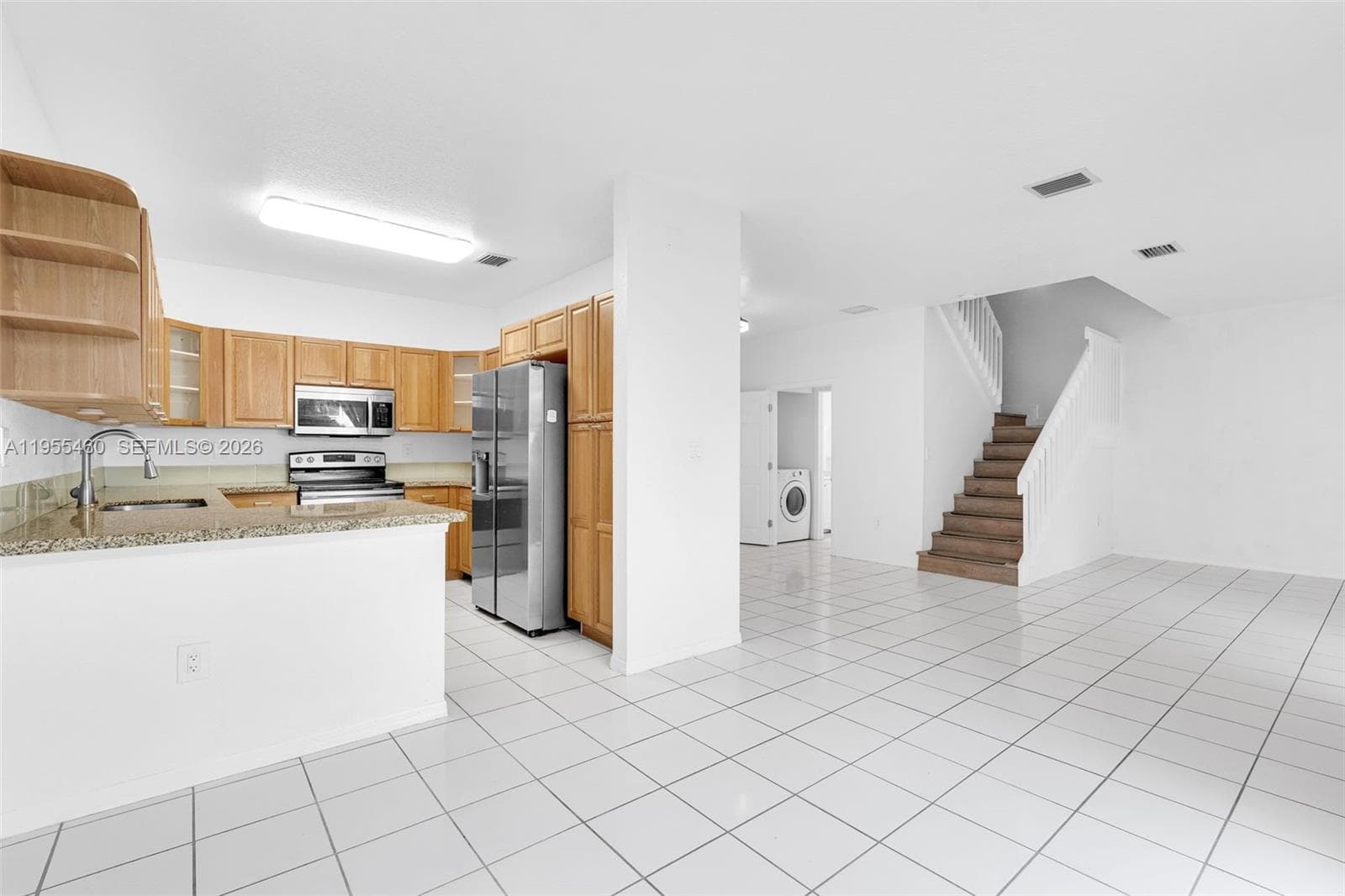 1120 Cliffrose St, Hollywood, FL 33019 photo 4