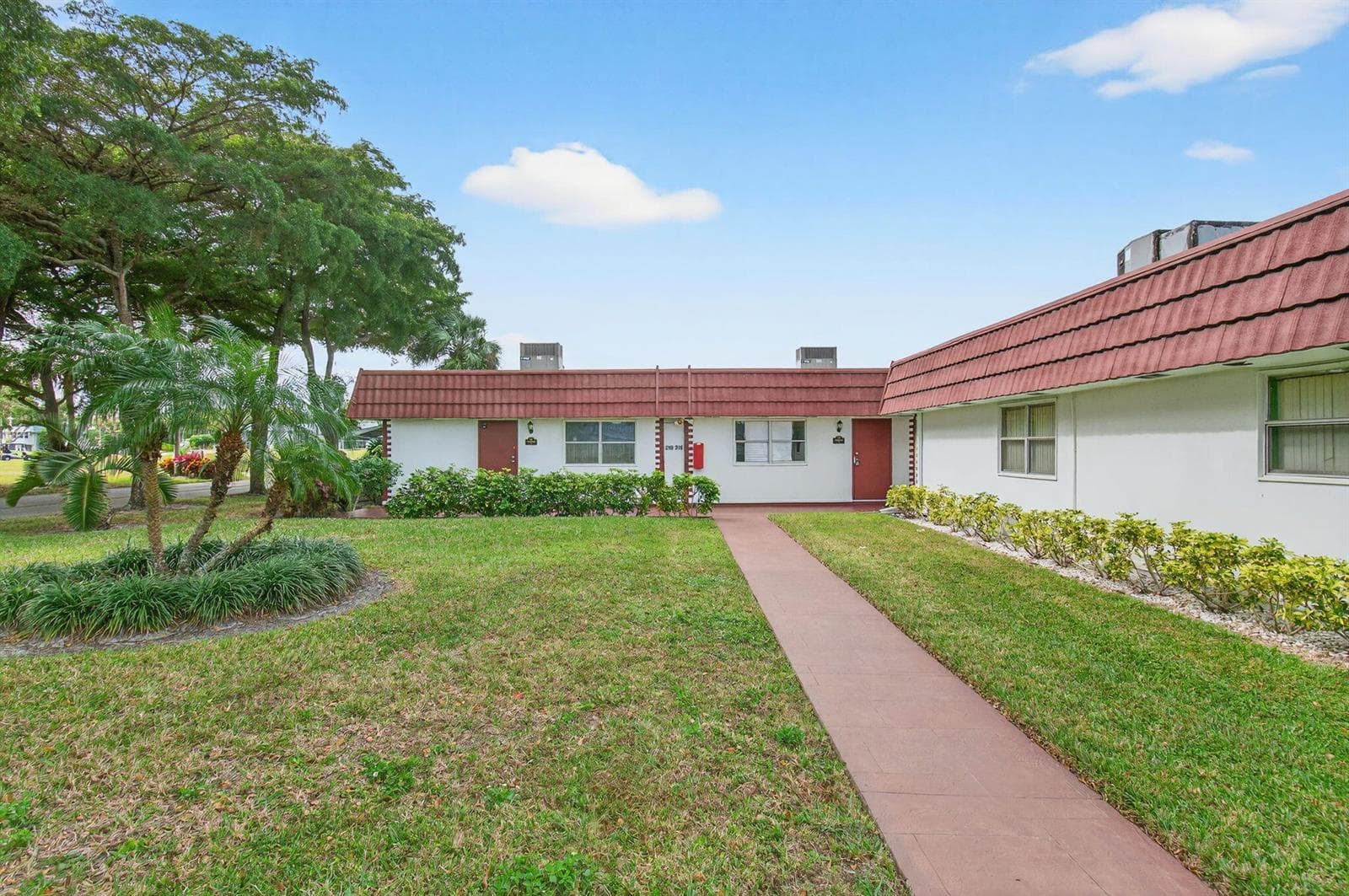 213 Waterford I, Delray Beach, FL 33446 photo 2