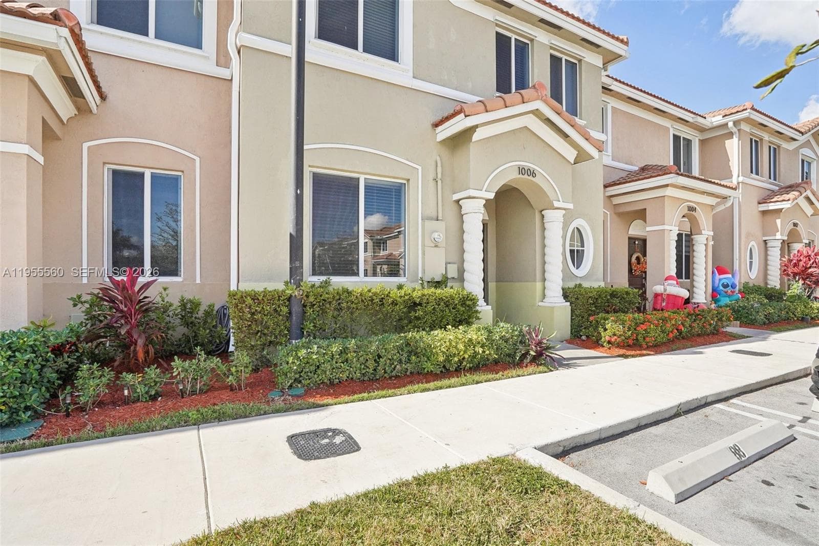 1006 SE 23rd Ave, Homestead, FL 33035 photo 2