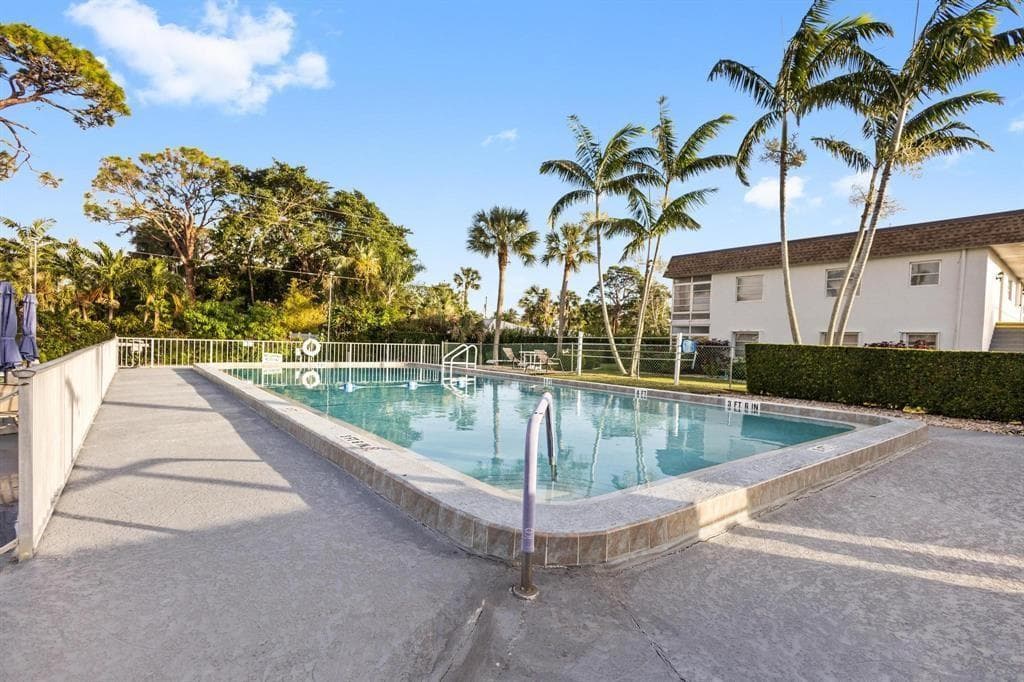 2950 SE Ocean Boulevard # 1-5, Stuart, FL 34996 photo 4