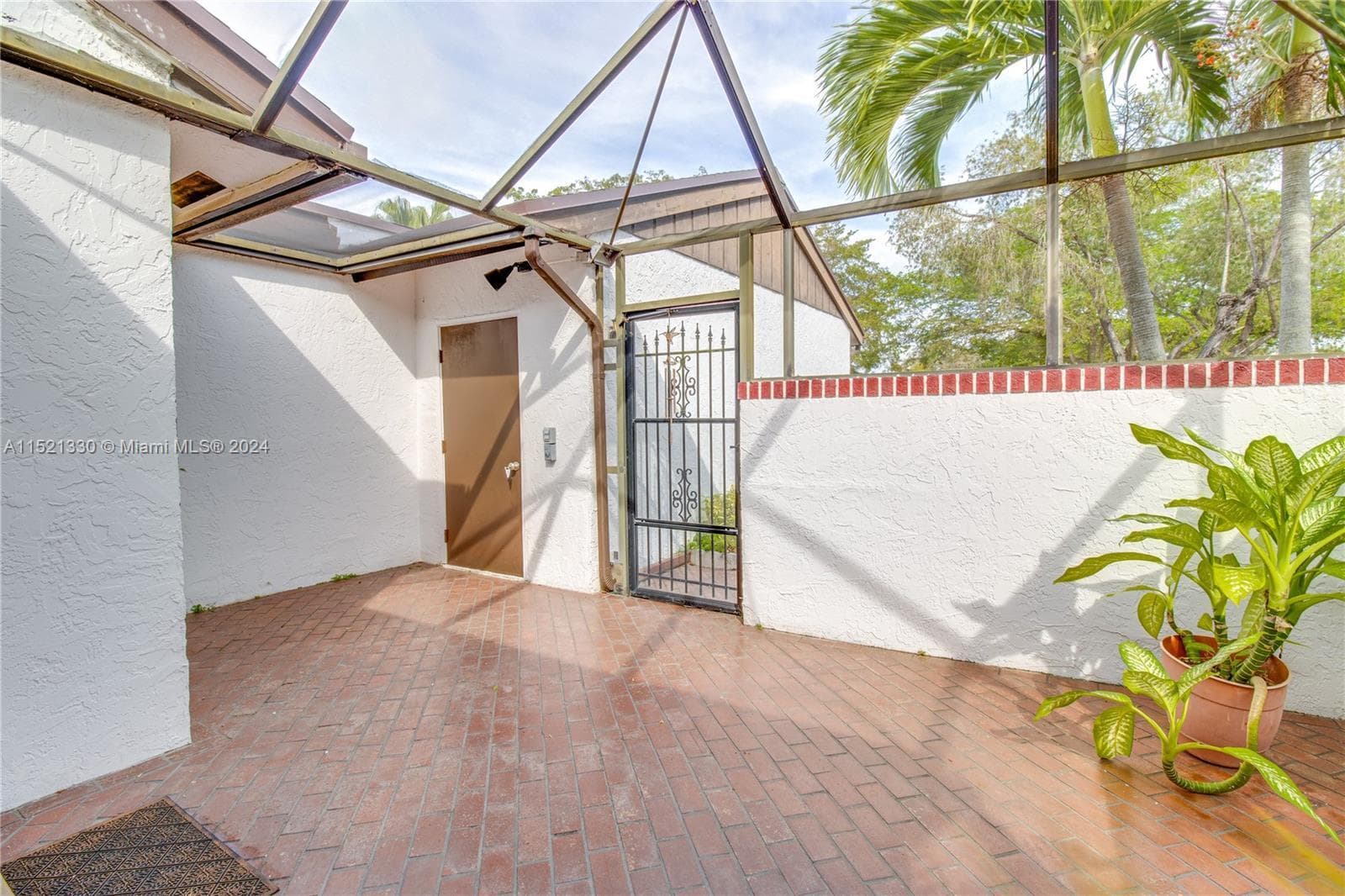 6343 W Pinehurst Cir W # D36, Tamarac, FL 33321 photo 3