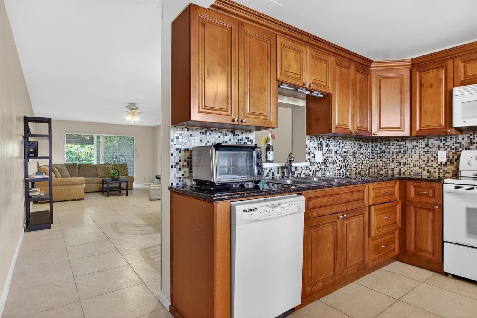 2003 Granada Drive # L4, Coconut Creek, FL 33066 photo 3
