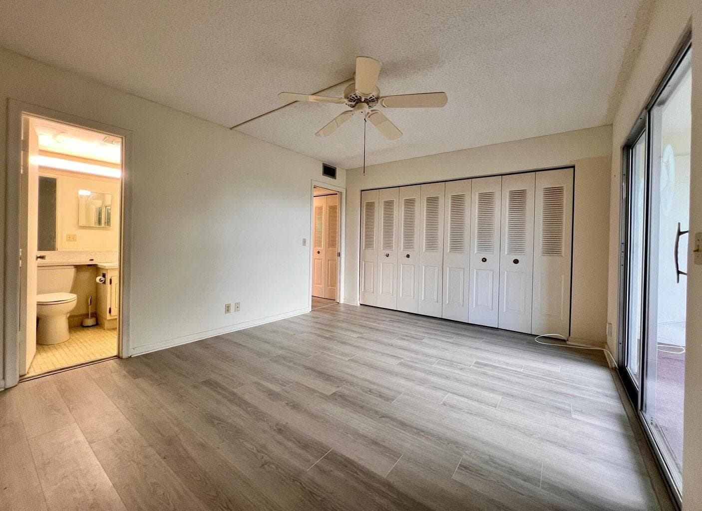 434 Southampton B, West Palm Beach, FL 33417 photo 5