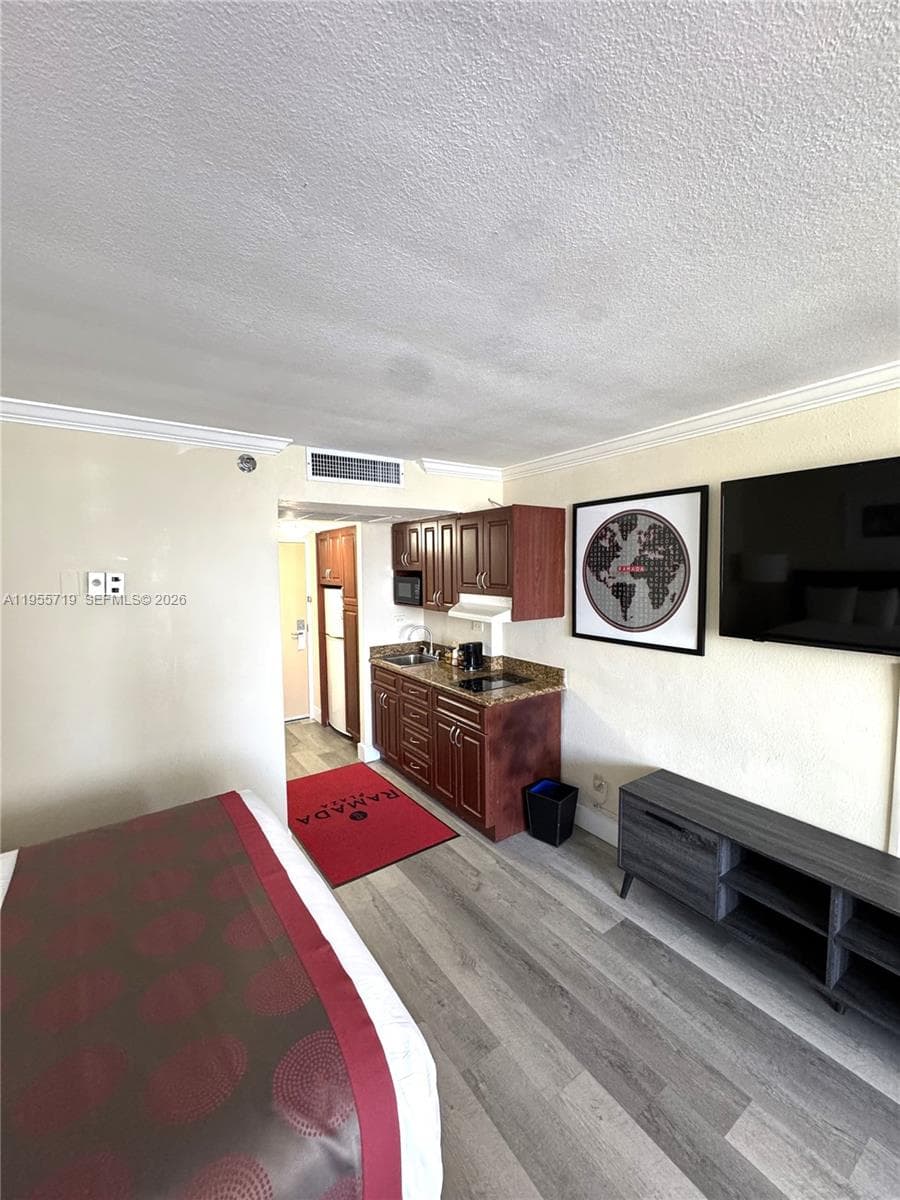19201 Collins Ave # 1103, Sunny Isles Beach, FL 33160 photo 5
