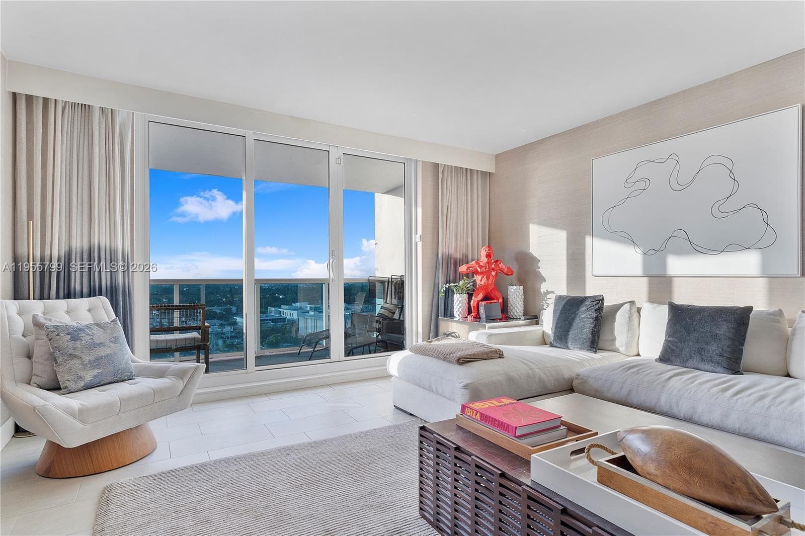 102 24th St # 1427, Miami Beach, FL 33139