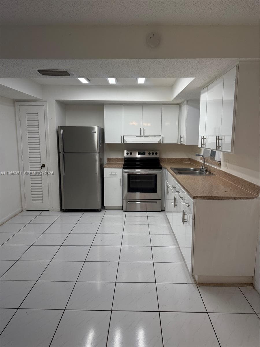 6532 SW 18th Ct, North Lauderdale, FL 33068 photo 4