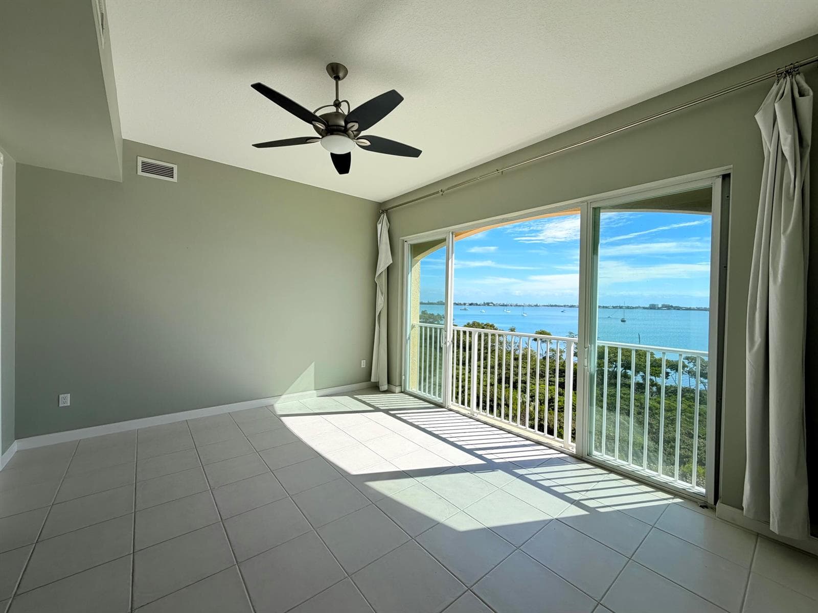 29 Harbour Isle Drive W # Ph01, Hutchinson Island, FL 34949 photo 3