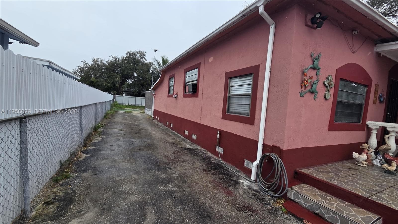 2764 NW 31st St, Miami, FL 33142 photo 4