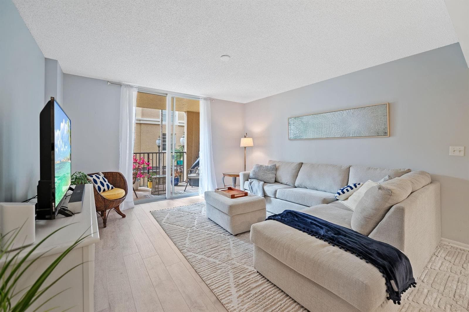 520 SE 5th Avenue # 2202, Fort Lauderdale, FL 33301 photo 2