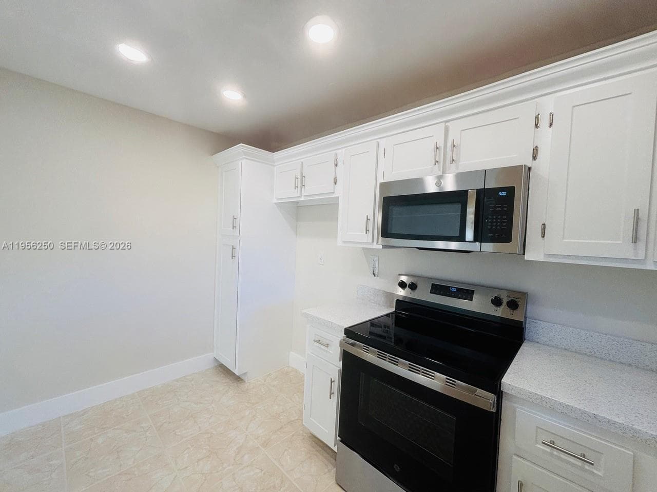 411 S Hollybrook Dr # 305, Pembroke Pines, FL 33025 photo 4