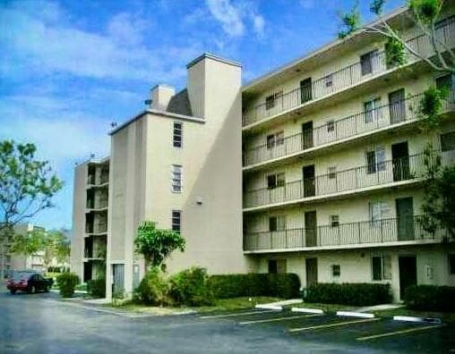8730 N Sherman Circle # 507, Miramar, FL 33025 photo 3