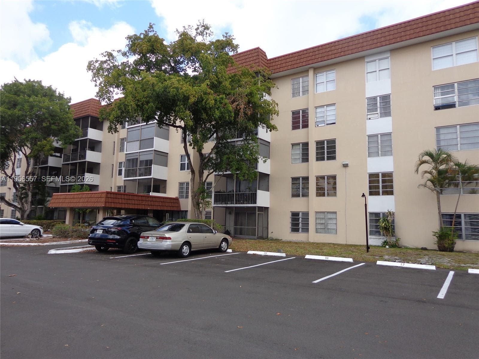 4172 Inverrary Dr # 110, Lauderhill, FL 33319 photo 2