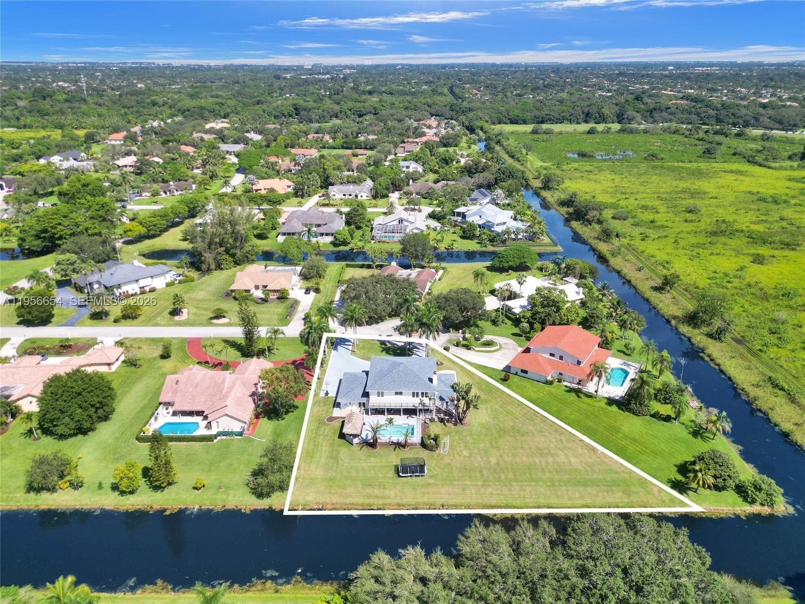 11824 SW 43rd Ct, Davie, FL 33330 photo 4