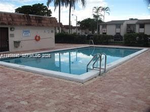 900 NE 209th Ter # 104-31, Miami, FL 33179 photo 3