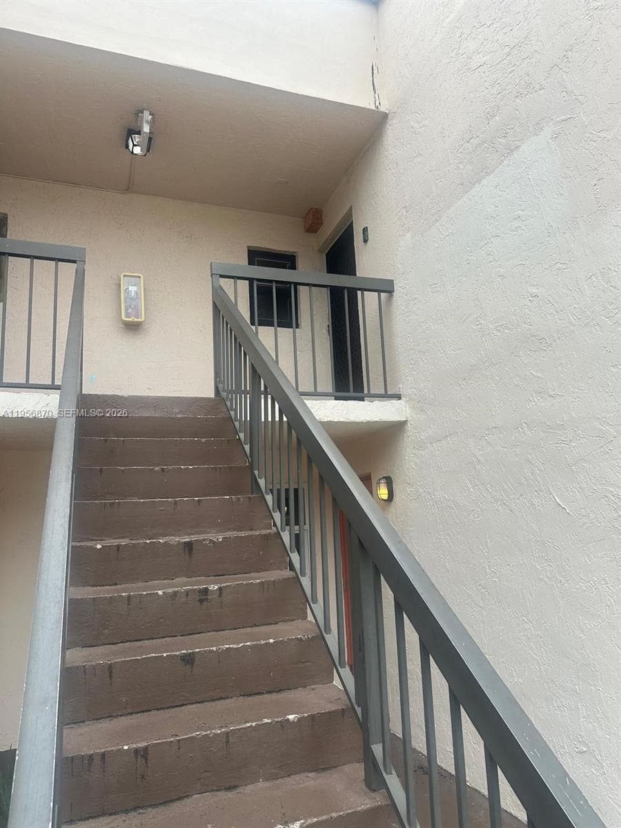855 NE 209th St # 203-34, Miami, FL 33179 photo 3