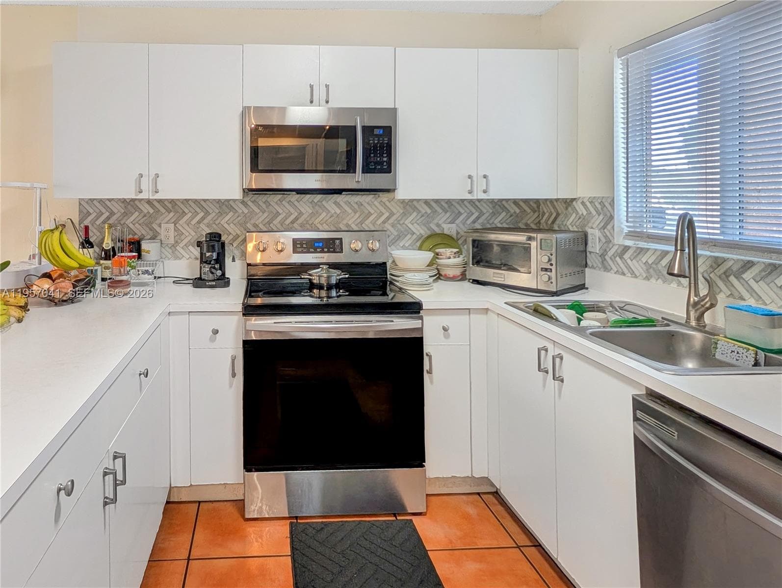 6205 Kendale Lakes Cir # 289, Miami, FL 33183 photo 2