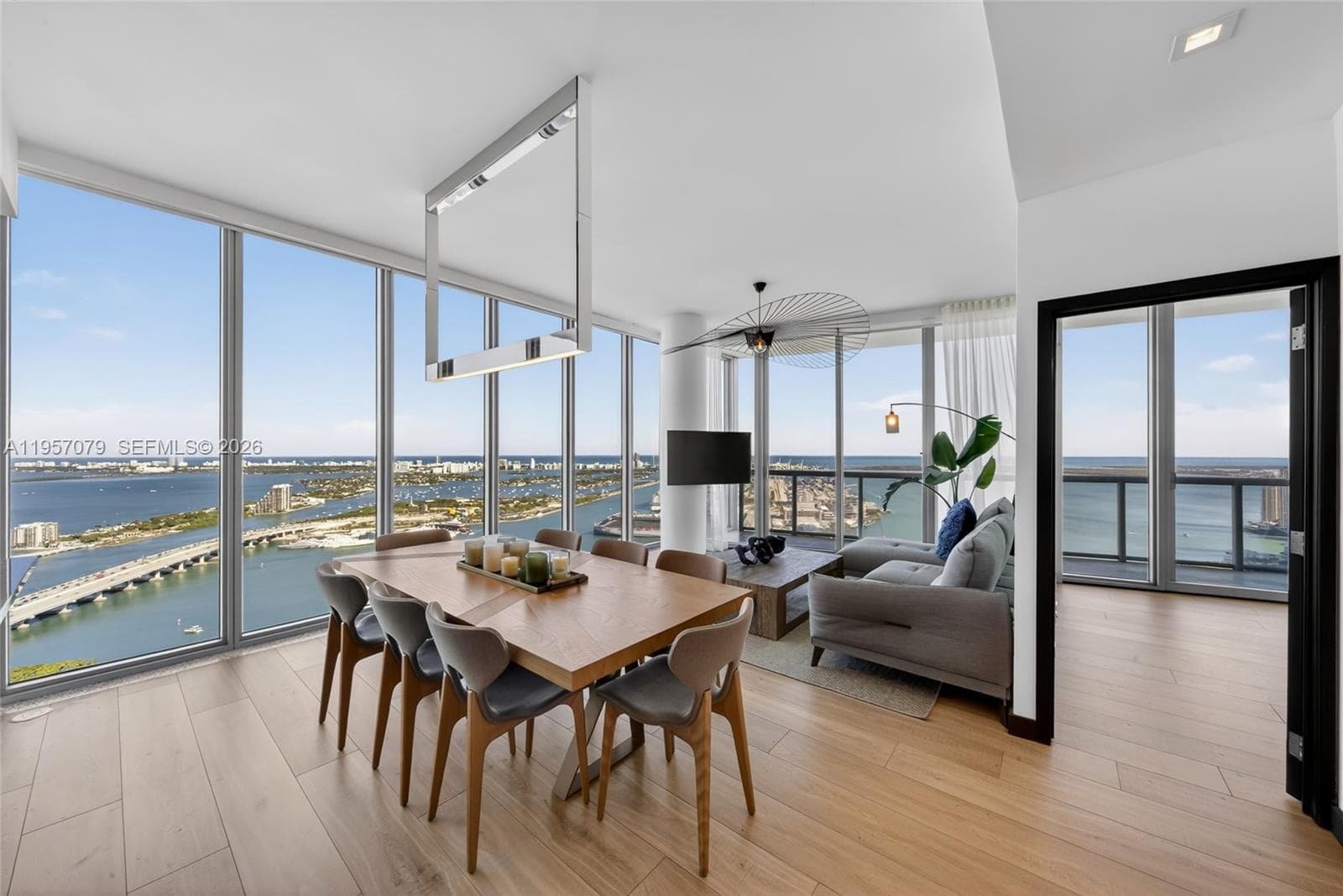 888 Biscayne Blvd # 5508, Miami, FL 33132 photo 3
