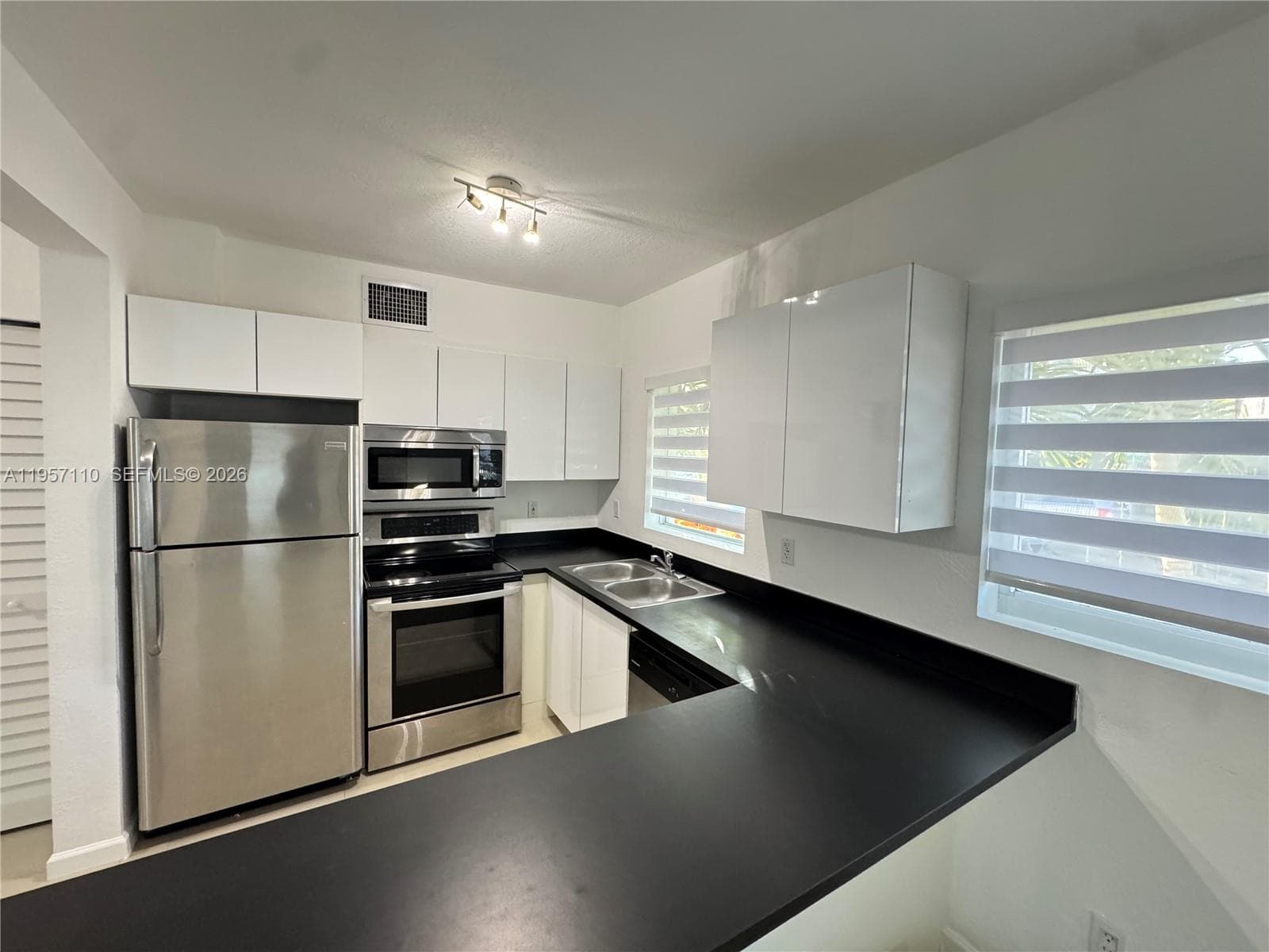 8035 Crespi Blvd # 2, Miami Beach, FL 33141 photo 3