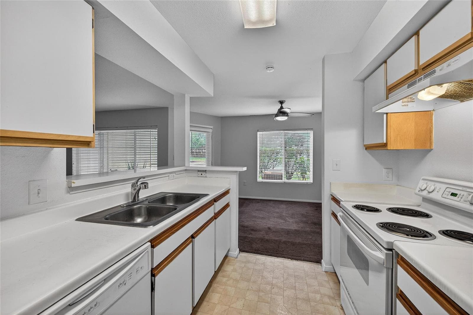 2361 NW 33rd Street # 605, Oakland Park, FL 33309 photo 4