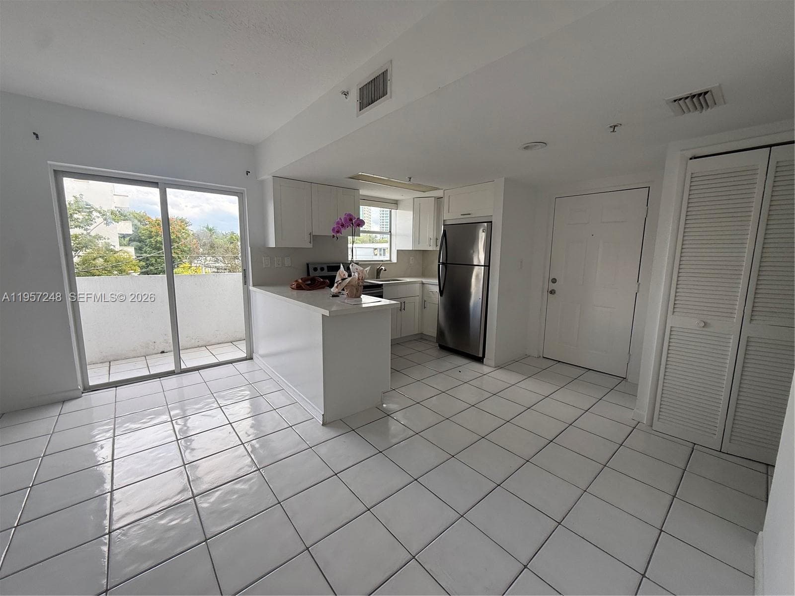 3052 SW 27th Ave # 301, Miami, FL 33133 photo 2