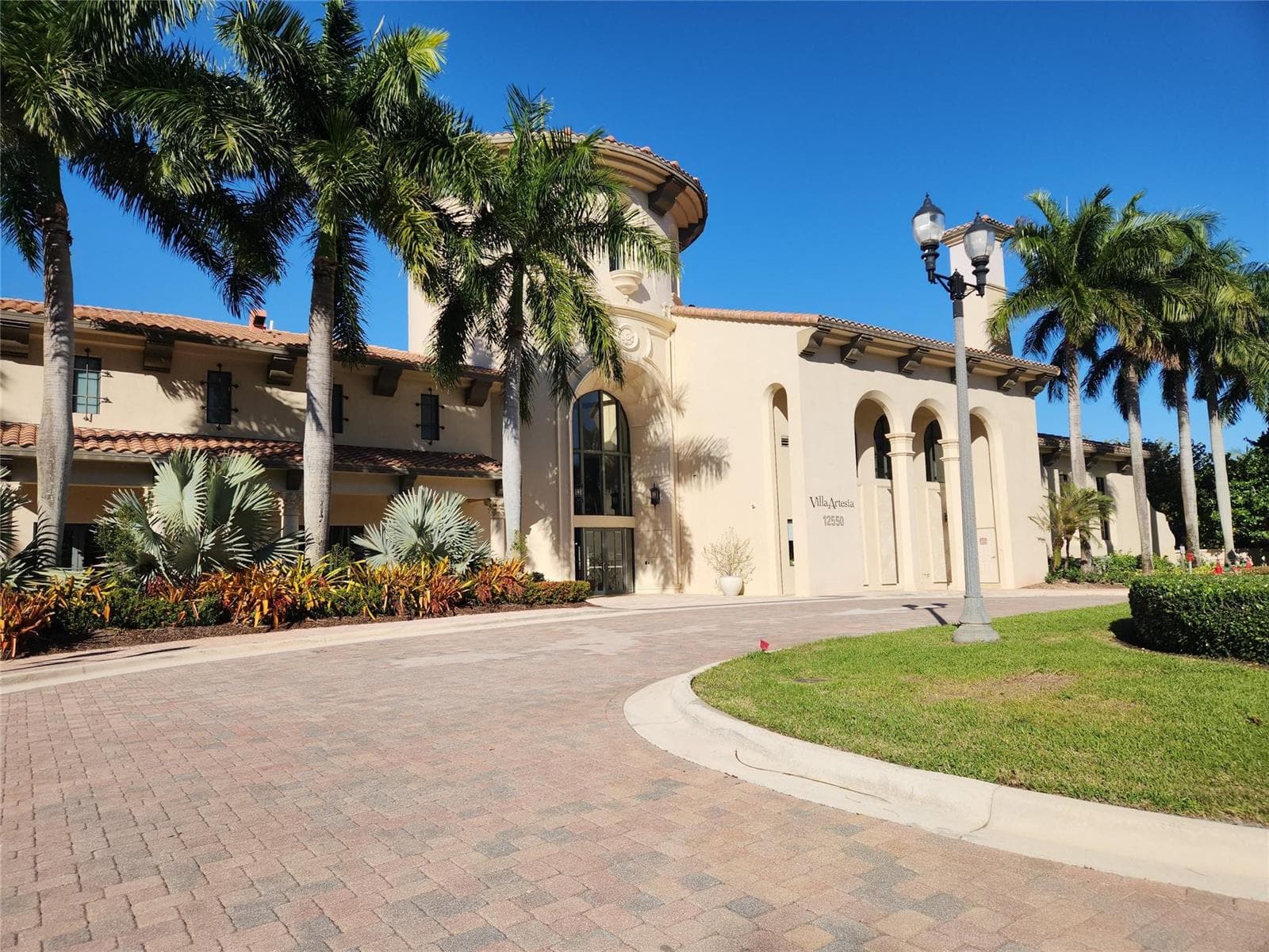 12698 NW 32nd Place, Sunrise, FL 33323 photo 2