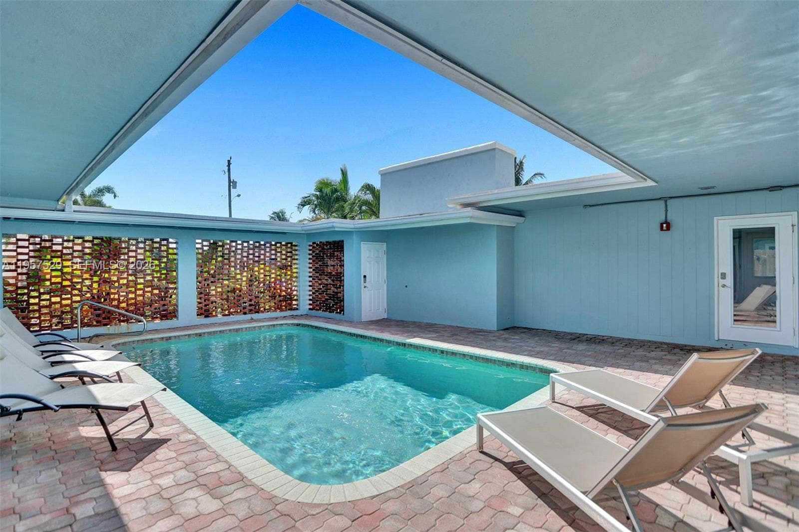 1341 SE 7th Ave, Pompano Beach, FL 33060 photo 2